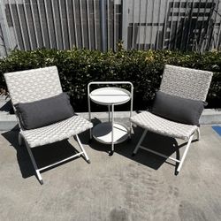 New In Box 3 PCs Outdoor Patio 2 Chair And Rolling Cart Table Wicker Furniture Set 