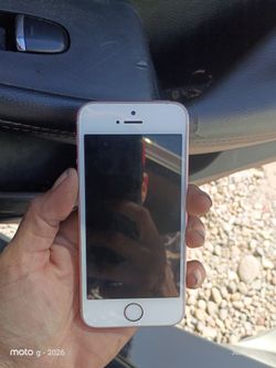 iPhone 5s and iPhone SE 32GB