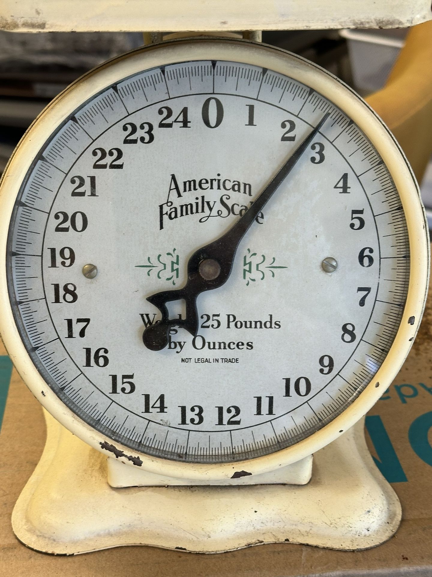 Vintage Kitchen Scale
