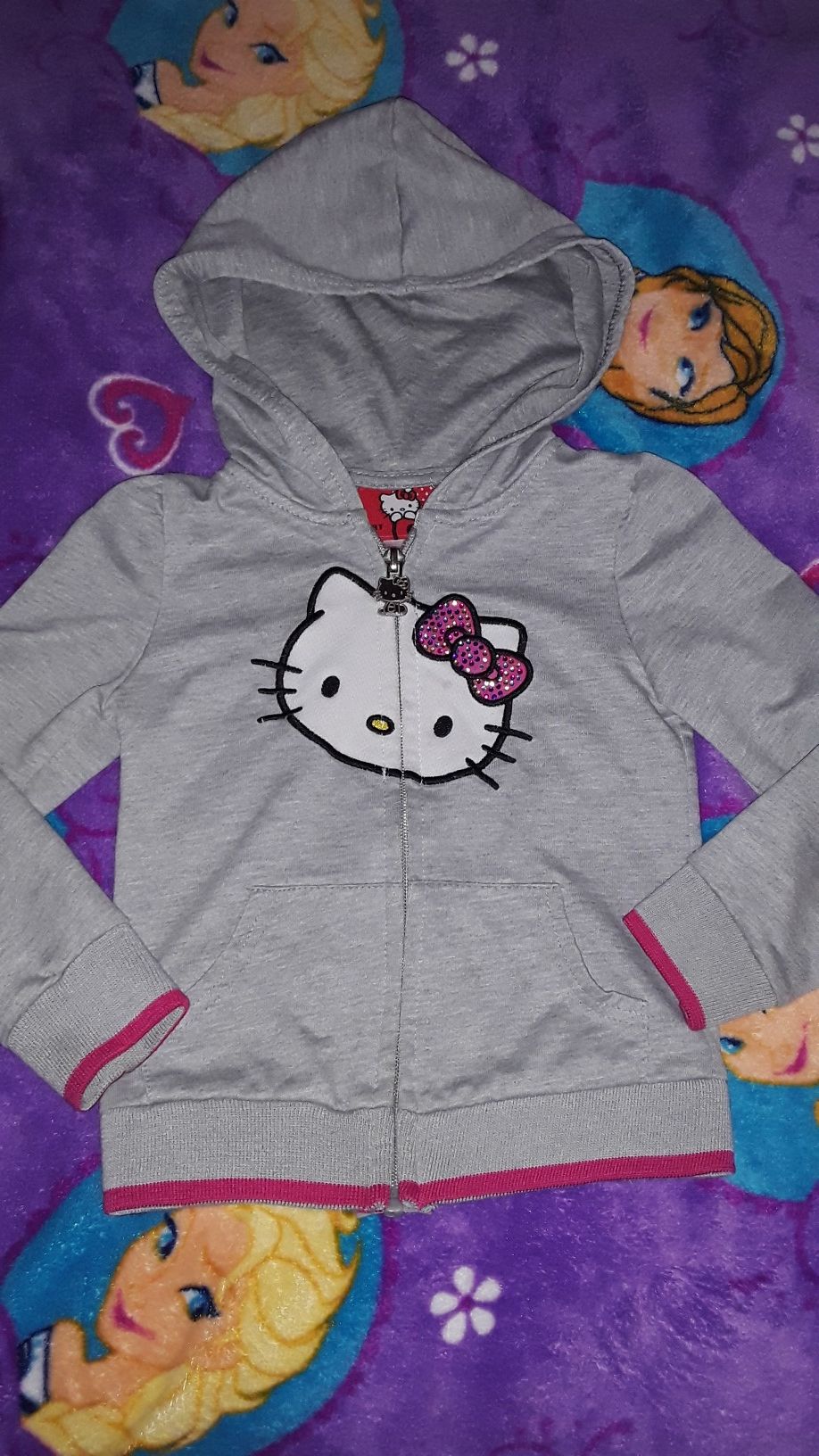 Hello kitty sweater size 3t