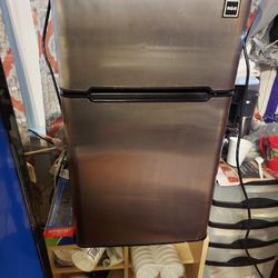Mini Refrigerator 