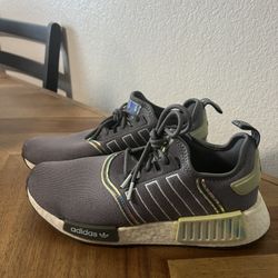 Adidas NMD R1 Size 9.5Women 