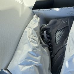 Wolf Grey 5’s , Size 6.5