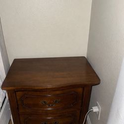Nightstand 
