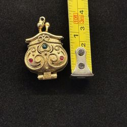 Vintage gold toned Locket Pendant 