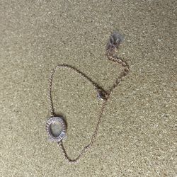 NWOT rose gold colored chain abstract circle bracelet