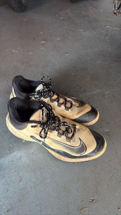 Nike baseball cleats