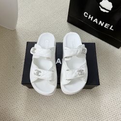 New Slippers: Available Colors and Sizes
