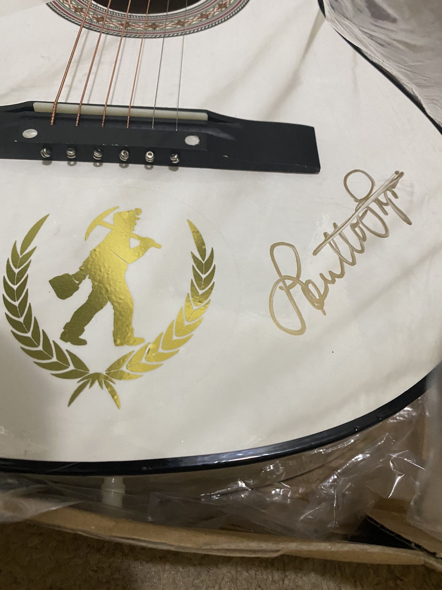 Loretta Lynn Signed Autograph Guitar 🎸