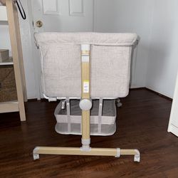 Loht grey baby bassinet
