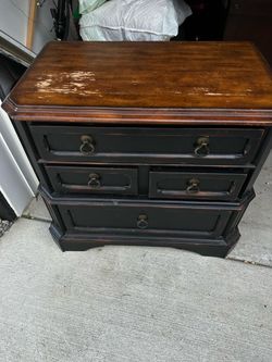 Vintage Style Wood Dresser / Chest of Drawers – 4 Drawers