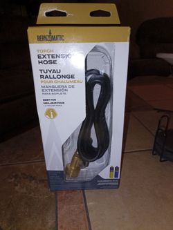 Extension line for benzolight gas/butane tank fittings