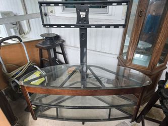 TV stand glass shelves