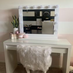 Beautiful Make Up Vanity and Table 