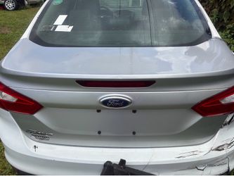 Vendo cajuela para Ford focus 2013 $65