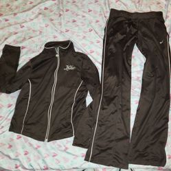 Nike Women's Vintage Training Suit Small