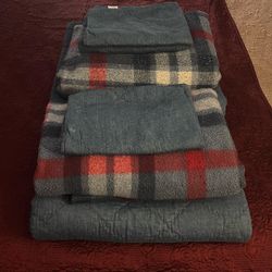 Pottery Barn Denim Comforter/Sham, Blanket
