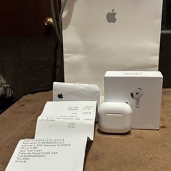 AirPods 4