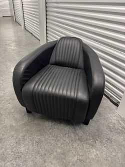 Black Leather Tub Chair / Accent Armchair – Excellent Condition