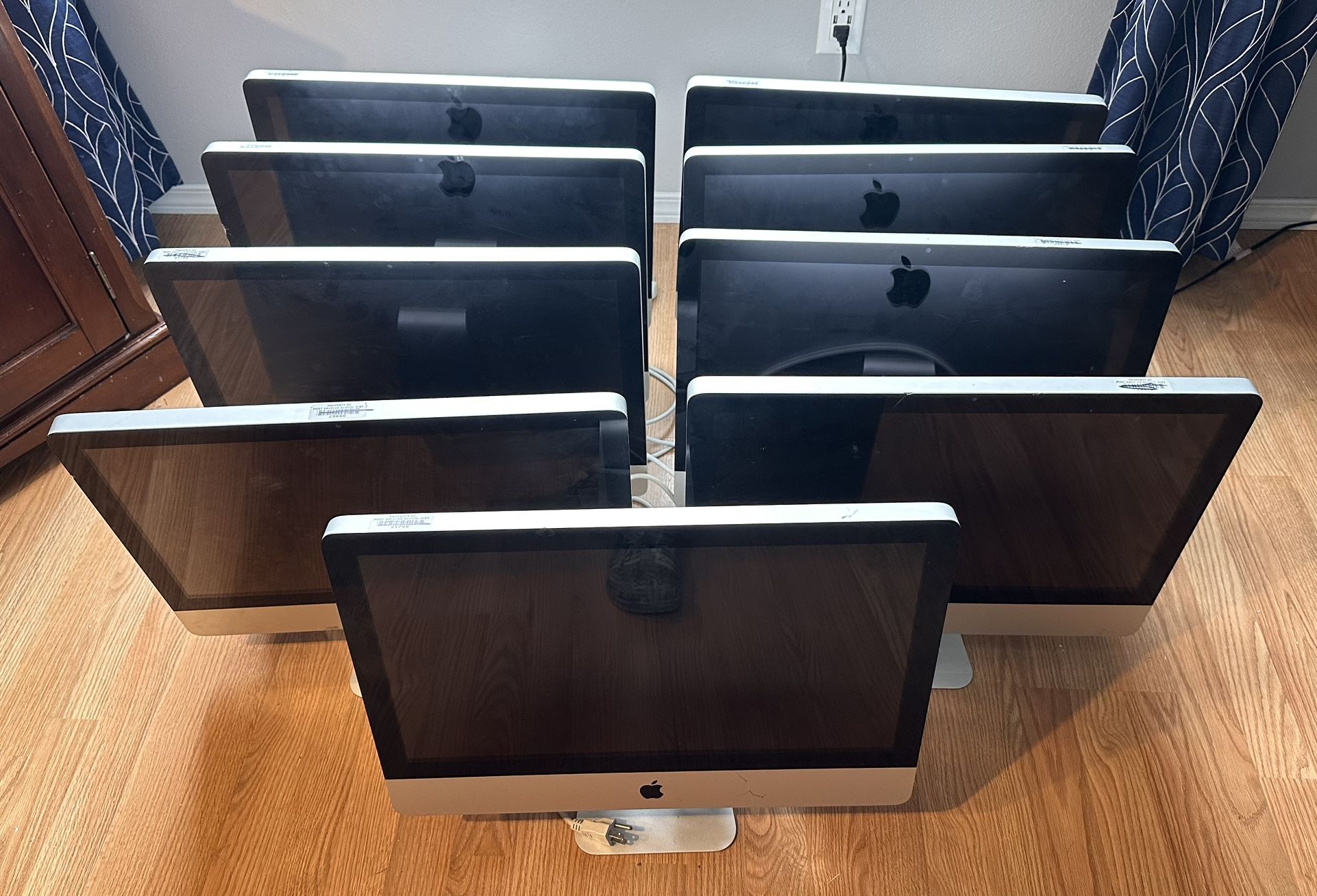 9 Apple iMac A1311 21.5” All In One Desktop For Parts Or Repair