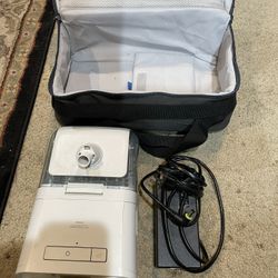 Philips Respironics Dreamstation W/ Cord and Case 