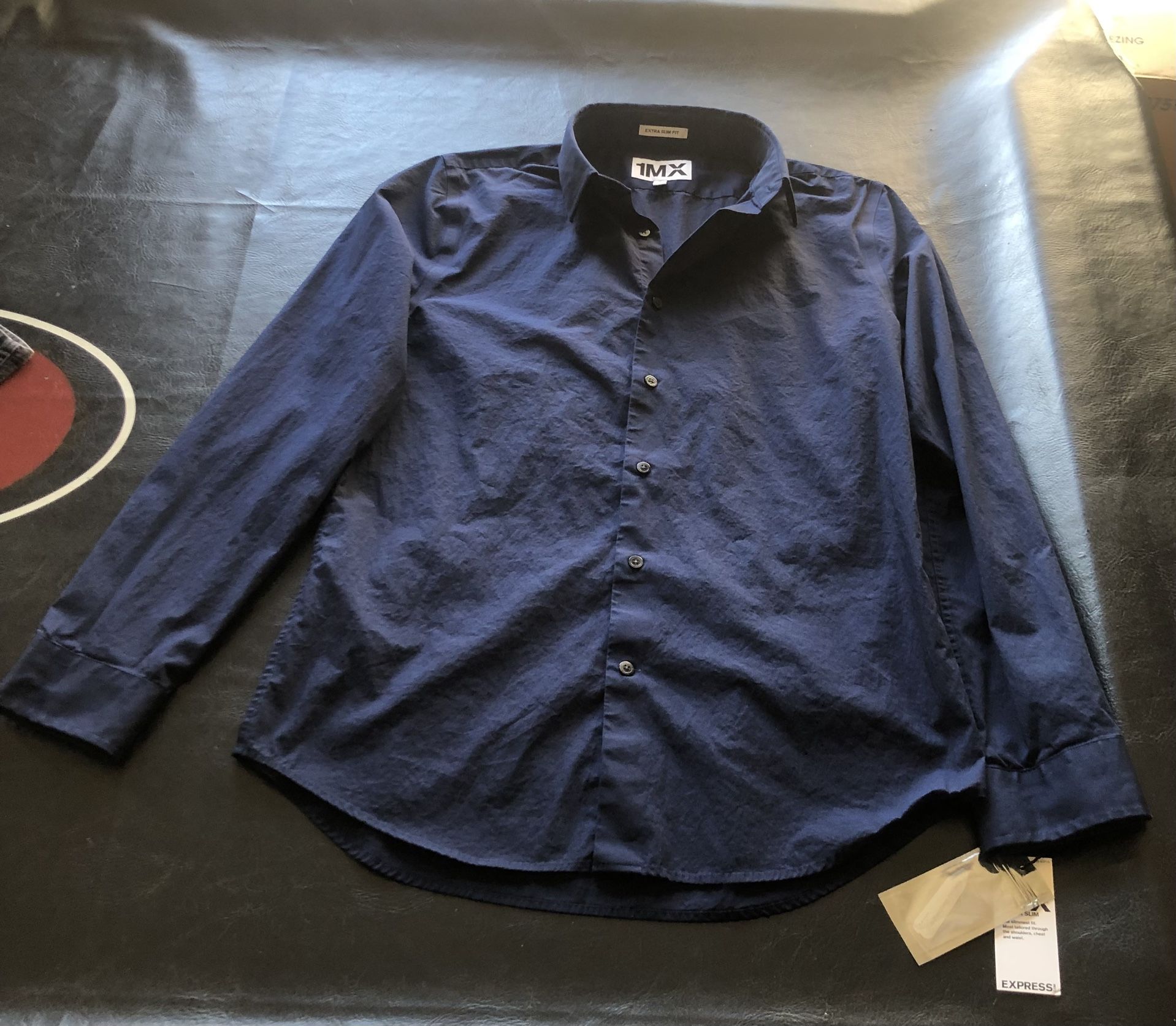 Men’s Dress Shirt Size Medium (New With Tags)