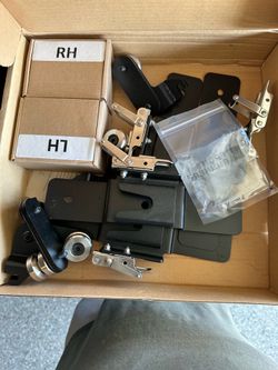 New - Front Runner Quick Release Tent Mount Kit (TBMK011)