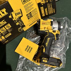 Dewalt Impact 1/2.    NEW NEW NEW 