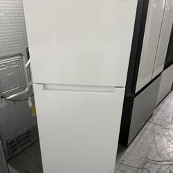 Mini Fridge 22” 