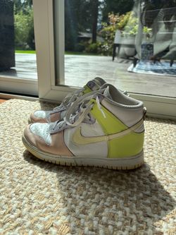 Women’s Nike Dunk High “Cashmere” Sneakers