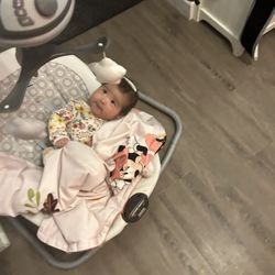 Graco Swinging Chair