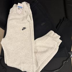 Nike Tech Joggers (Birch Heather/Black)