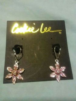 Cute earring
