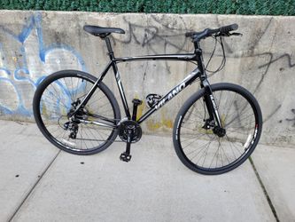 XL Vilano Diverge 3.0 24 speed hybrid