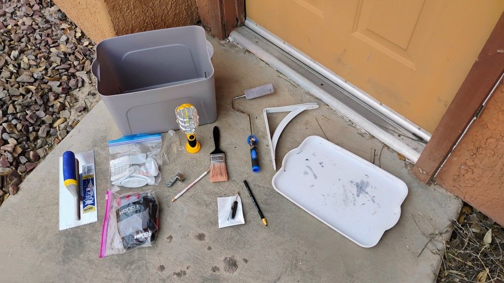 Tools Assorted Bundle As Seen in Trowel / Photos FCFS No Holds $15.00