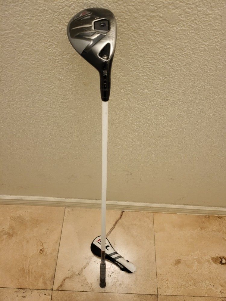 Titleist TSi2 Hybrid 5 24° Golf Club With Raijin Hybrid 84 Three S Shaft