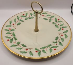 Lenox Holly Berry Dimensions Holiday Terrace Server Dessert Tray Platter 11”