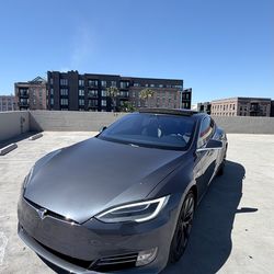 2018 Tesla Model S P75