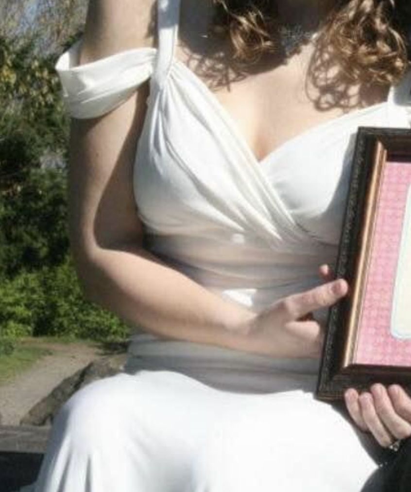 Women’s Wedding/formal Dress size Large