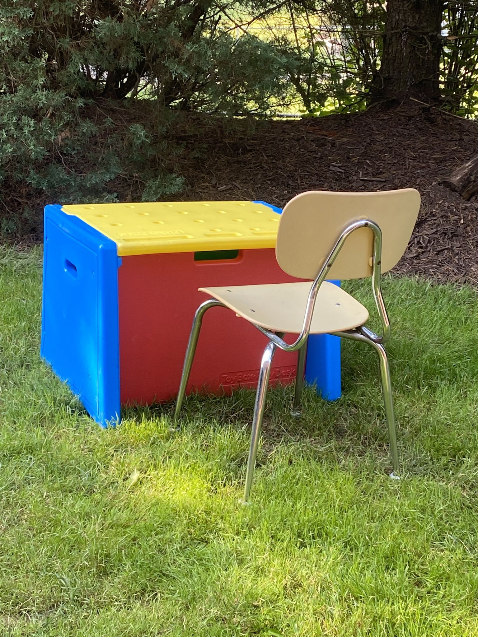 Art desk/toy box chair included