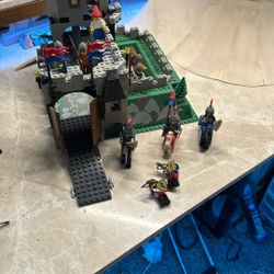 LEGO 6081 King's Mountain Fortress Castle Lion Knights 1990 Vintage