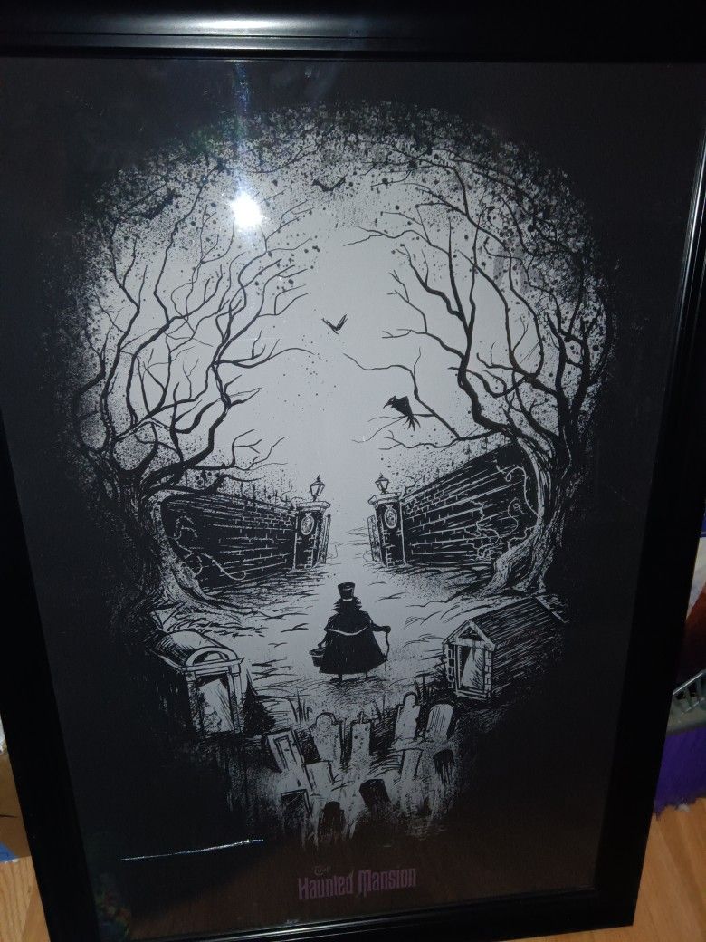 WDW Skull Hat Box Ghost Haunted Mansion Commemorative Disney Poster Framed