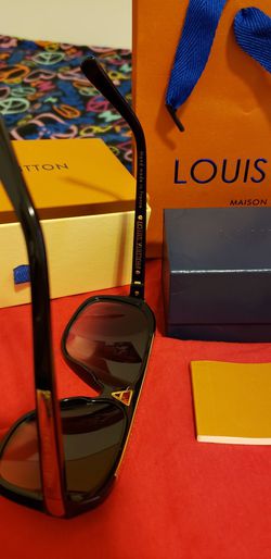 Louis Vuitton Evidence Sunglasses for Sale in Lowell, MA - OfferUp
