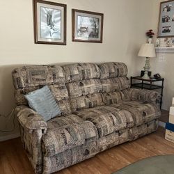 Sofa / Recliner 