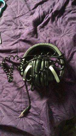 Audio engineering headphones
