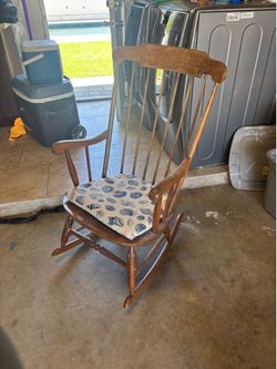 Rocking chair