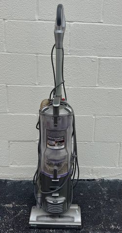 Shark Navigator Upright Vacuum Cleaner UV400 26 with Extreme Reach