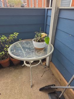 Glass table round