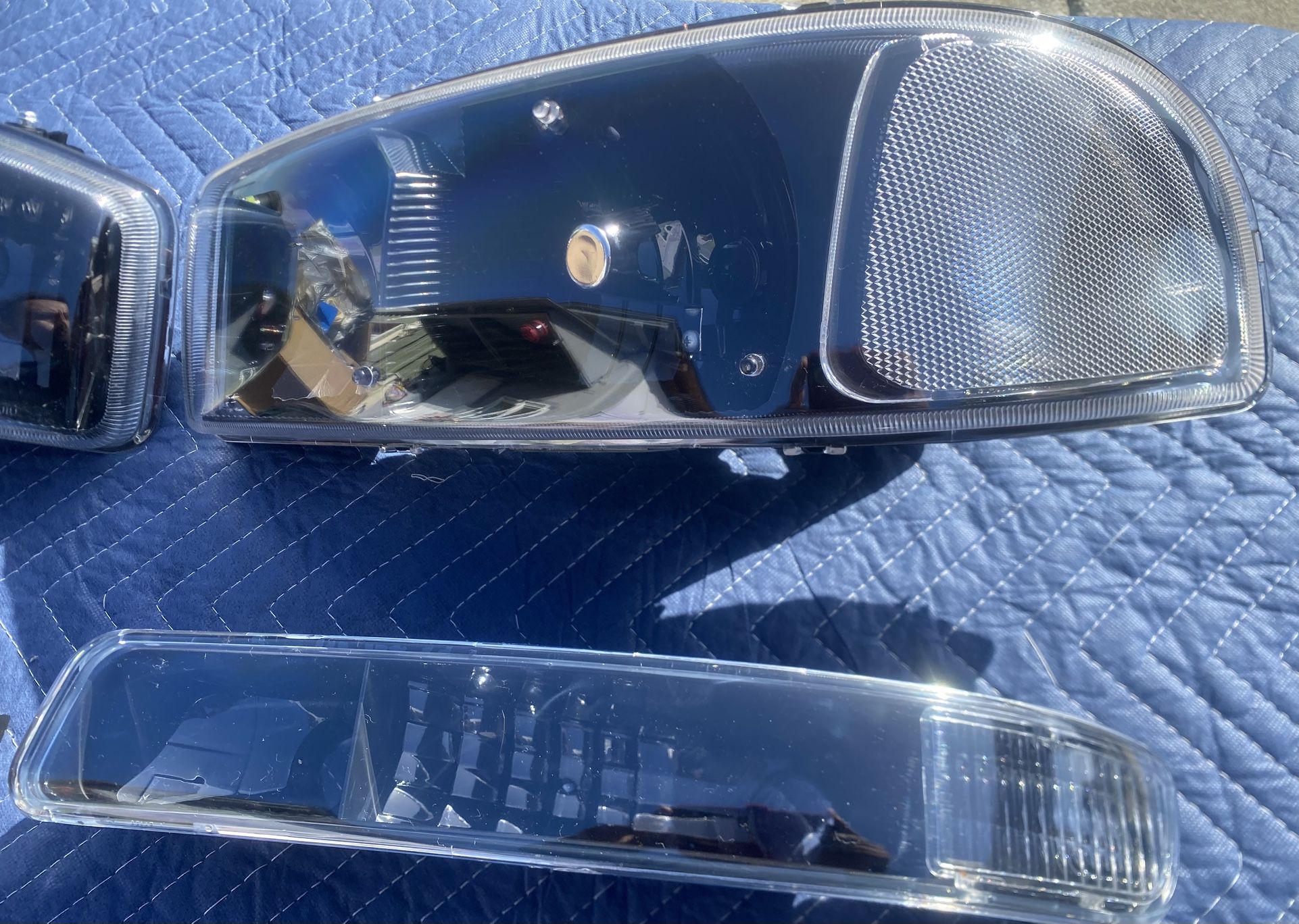 For 2008-2016 Chrysler Town&Country 2011-2020 Dodge Grand Caravan Headlight L+R 
