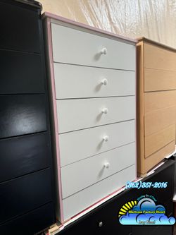 Five drawer dresser white and pink mueble chest